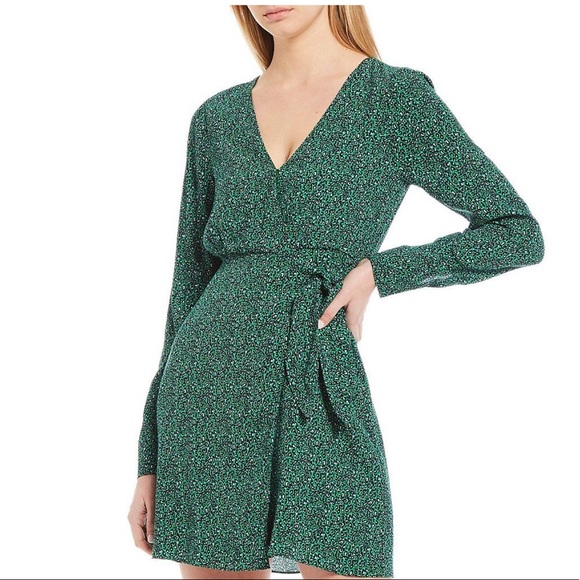 Sanctuary Stay the Night Printed Wrap Dress - Picture 5 of 16